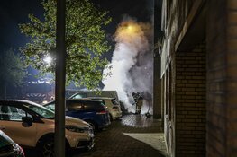 Bestelbus uitgebrand aan de Overleg in Amsterdam-Osdorp