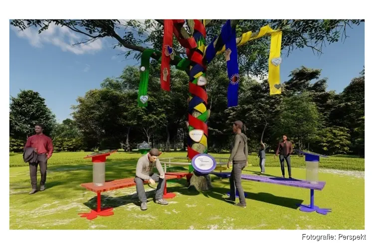 Reflectie bij Spiegelboom op Keti Koti Festival Museumplein