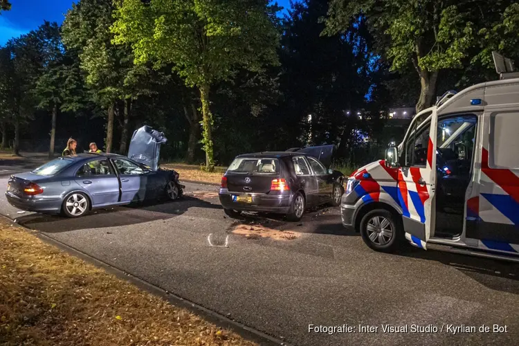 Frontale aanrijding in Amsterdam-Zuidoost