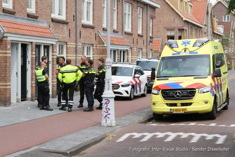 Man in gezicht gestoken in Amsterdam-Noord