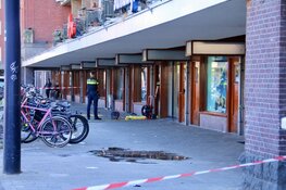 Brand in woning Mercatorplein, bewoners vluchten dakterras op