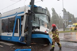 Tram ontspoort door storm in Amsterdam