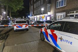 Medewerker avondwinkel gewond bij overval in Amsterdam Oost