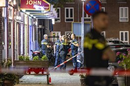 Medewerker avondwinkel gewond bij overval in Amsterdam Oost