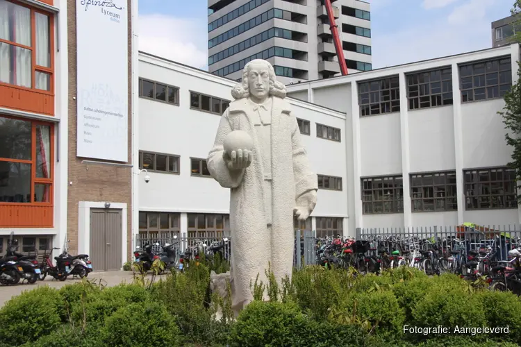 Een reünie ter viering van 125-jarig bestaan van het Spinoza Lyceum