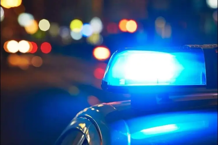 Politie zoekt jongen betrokken bij aanrijding Diemerpolderweg
