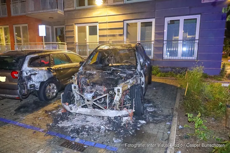 Explosie en uitgebrande voertuig; Diemen