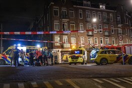 Fietser gereanimeerd na aanrijding met vluchtauto na inbraak in Amsterdam