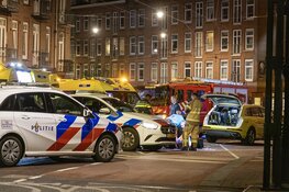 Fietser gereanimeerd na aanrijding met vluchtauto na inbraak in Amsterdam