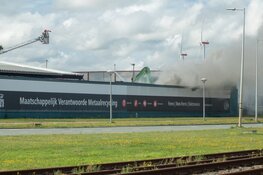 Brand bij recyclingbedrijf in Amsterdam