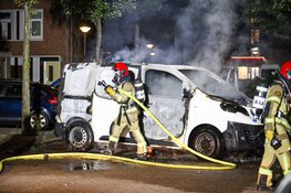 Bestelbus in brand op Kuilsenhofweg in Amsterdam-Zuidoost