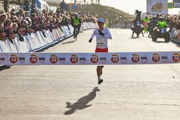 Nienke Brinkman blikvanger in sterk nationaal veld TCS Amsterdam Marathon