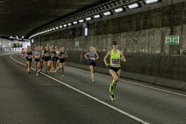 Olympiërs aan de start van Dam tot Damloop