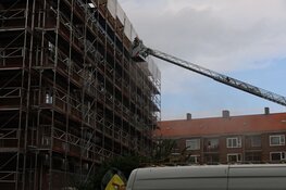 Veel rook bij keukenbrand in Amsterdam-Slotermeer