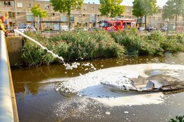Motorboot in brand in Amsterdam
