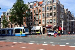 Fietser aangereden door tram aan Roelof Hartstraat