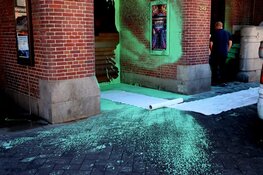 Beurs van Berlage beklad door milieu activisten