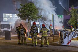 Vijf voertuigen in brand aan Poortland in Amsterdam