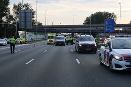 A10 deels afgesloten door ongeluk met motorfiets