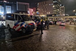 Meerdere politiemensen lichtgewond tijdens inzet Ajax - Olympique Marseille