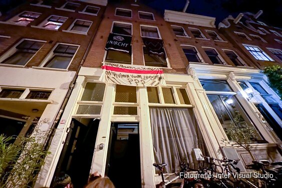 Pand aan Nieuwe Leliestraat in Amsterdam gekraakt