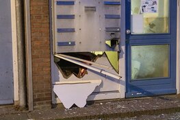 Veel schade bij explosie in portiek Ookmeerweg Amsterdam