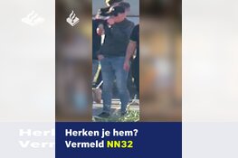 Gezocht: Geweld tegen politieambtenaren tijdens Ajax-Feyenoord