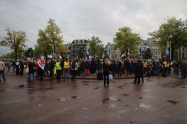Demonstratie tegen hijsen Israëlische vlag in Amsterdam