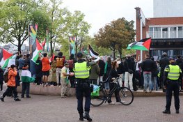 Demonstratie tegen hijsen Israëlische vlag in Amsterdam