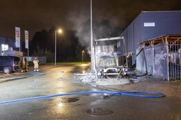 Bakwagen uitgebrand in Westpoort