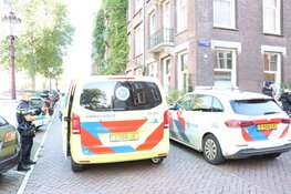 Vrouw gestoken door man in woning Amsterdam