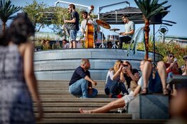 Vier de zomer op het dak van NEMO