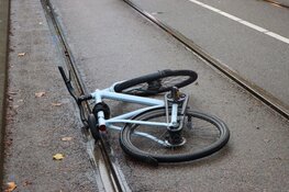 Fietser ernstig gewond geraakt in Amsterdam-Zuid