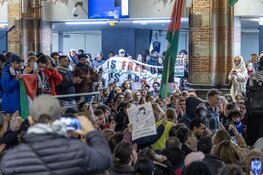 Grote opkomst bij Pro-Palestina demonstratie Amsterdam Centraal