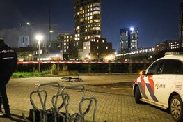 Politie-onderzoek aan Weesperzijde in Amsterdam