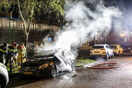 Auto uitgebrand in Amsterdam-Zuidoost