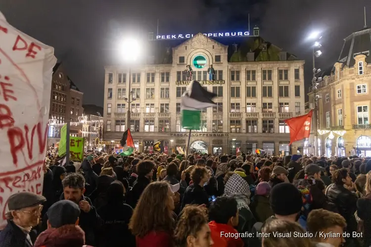 Demonstratie tegen PVV op De Dam