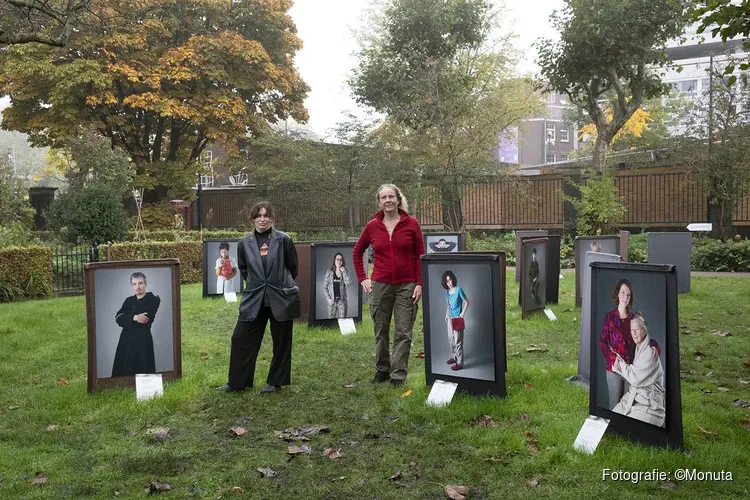 Project Een Mozaïek van Verlorenen en Telefoon van de Wind Humanitas