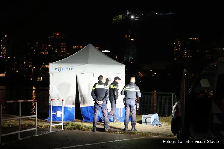 Overleden vrouw in IJ: recherche houdt verdachte aan