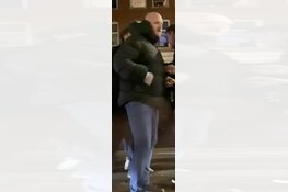 Gezocht: Openlijke geweldpleging Haarlemmerplein