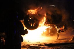 Hybride auto in brand in Amsterdam-Oost