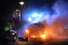 Hybride auto in brand in Amsterdam-Oost