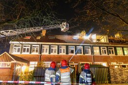 Brand op zolder van woning in Amsterdam