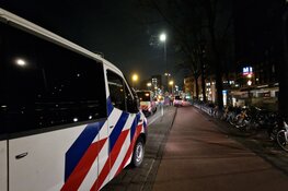 Ruim 100 voetbalsupporters aangehouden na vernielingen in metro