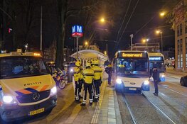 Ruim 100 voetbalsupporters aangehouden na vernielingen in metro