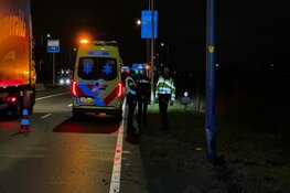 Auto te water nabij Schiphol
