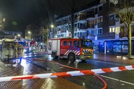 Veel rookontwikkeling bij brand in winkel aan Dapperstraat
