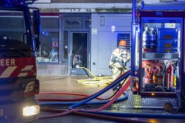 Veel rookontwikkeling bij brand in winkel aan Dapperstraat