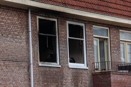 Veel schade na brand in woning in Oost