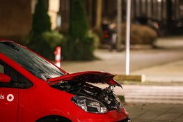 Explosie op auto in Amsterdam-West